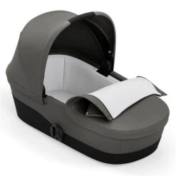CYBEX Melio Babywanne Soho Grey -Günstiges CYBEX || Britax || VOX Geschäft cyb 21 melio2cot eu sogr y315 inside view