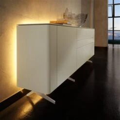 Hülsta Gentis 3R Lowboard - Hochglanz-Lack Breite 281,6 Cm - Mit Metallgestell -Günstiges CYBEX || Britax || VOX Geschäft huelsta gentis beleuchtung foto