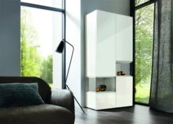 Hülsta Neo Wohnwand Vitrine 1 Schubkasten Und 3 Türen Hochglanzlack Reinweiß -Günstiges CYBEX || Britax || VOX Geschäft huelsta neo 134547f2