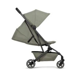Joolz Aer+ Sage Green Buggy Inkl. Transporttasche -Günstiges CYBEX || Britax || VOX Geschäft joolz aer seat 3nd position side view sage green