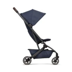 Joolz Aer+ Navy Blue Buggy Inkl. Transporttasche -Günstiges CYBEX || Britax || VOX Geschäft joolz aer seat side view navy blue