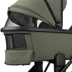 Moon Piú Kombi-Kinderwagen Moss Green/black Matt Zubehör Bundle -Günstiges CYBEX || Britax || VOX Geschäft k24 piu 64960630 wannenfensteroffen mossgreen 655 1