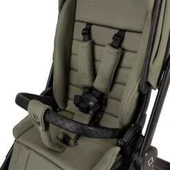 Moon Resea Plus Kinderwagen Moss Green/black Matt Zubehör Bundle -Günstiges CYBEX || Britax || VOX Geschäft k24 reseaplus 64940530 sportsitzgurtsystem mossgreen 655 1