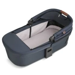ABC Design Salsa 4 Air Kinderwagen Set Lake Mit Wickeltasche Und Fußsack 23 ABC Design Salsa 4 Air Kinderwagen Set Lake Mit Wickeltasche Und Fußsack -Günstiges CYBEX || Britax || VOX Geschäft kinderwagen stroller salsa 4 air lake 21 babywanne 21