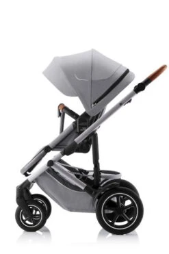 Britax Smile 5Z Kinderwagen Frost Grey -Günstiges CYBEX || Britax || VOX Geschäft smile 5z frostgrey anthrazite brownhandle 01 fwf 2023 1