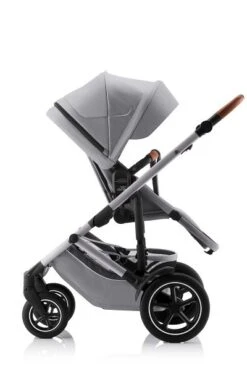 Britax Smile 5Z Sportwagen Frost Grey -Günstiges CYBEX || Britax || VOX Geschäft smile 5z frostgrey anthrazite brownhandle 01 rwf 2023