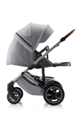 Britax Smile 5Z Kinderwagen Frost Grey -Günstiges CYBEX || Britax || VOX Geschäft smile 5z frostgrey anthrazite brownhandle 01 rwf lieflat 2023 1