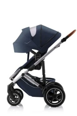 Britax Smile 5Z Sportwagen Night Blue 11 Britax Smile 5Z Sportwagen Night Blue -Günstiges CYBEX || Britax || VOX Geschäft smile 5z nightblue anthrazite brownhandle 01 fwf canopyextended 2023