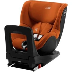 Britax Römer SwingFix M I-Size Kindersitz Golden Cognac | Bis 18 Kg -Günstiges CYBEX || Britax || VOX Geschäft swingfix m i size goldencognac 02 2022