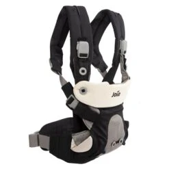 Joie Savvy Babytrage Black Pepper -Günstiges CYBEX || Britax || VOX Geschäft v1907aabpp000 2899 cs cc web