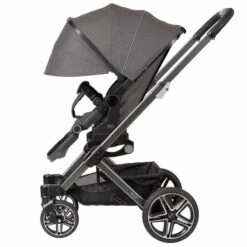 Hartan VIP GTX Kinderwagen Mit Falttasche Trend 2023 Alle Designs Wählbar -Günstiges CYBEX || Britax || VOX Geschäft vip gtx 2327 142 902 spowa ansicht seite mit ausgeklappter sonnenblende